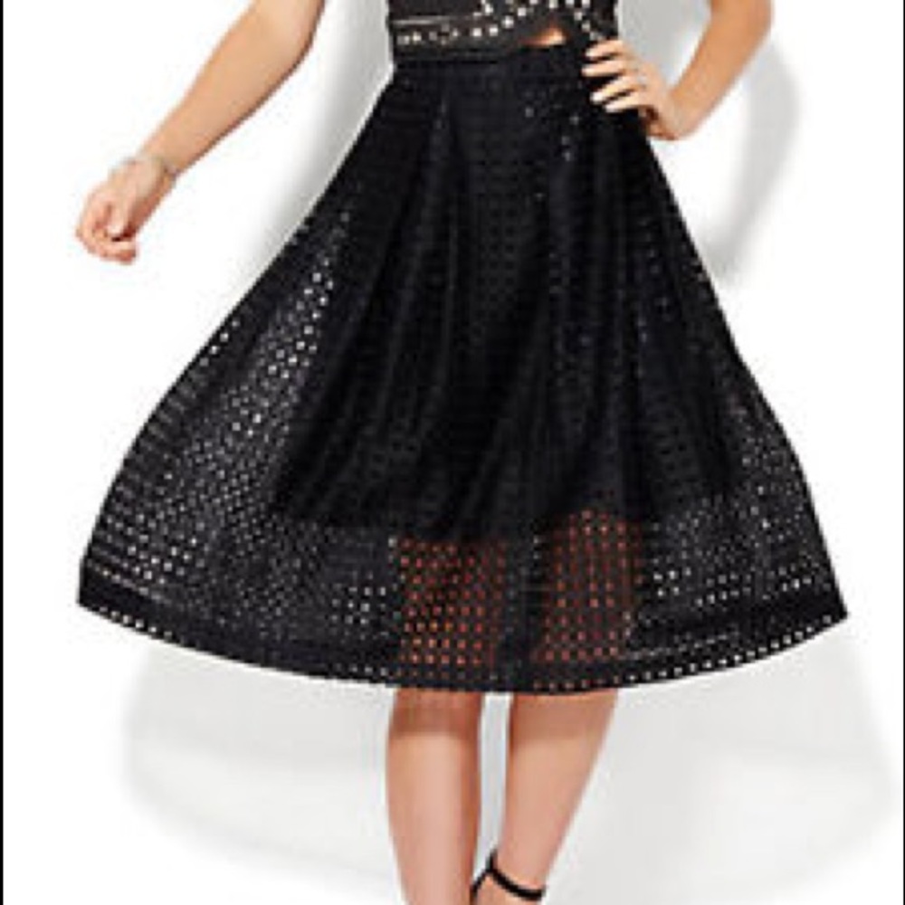 Black Midi Open Weave Pleated Skirt